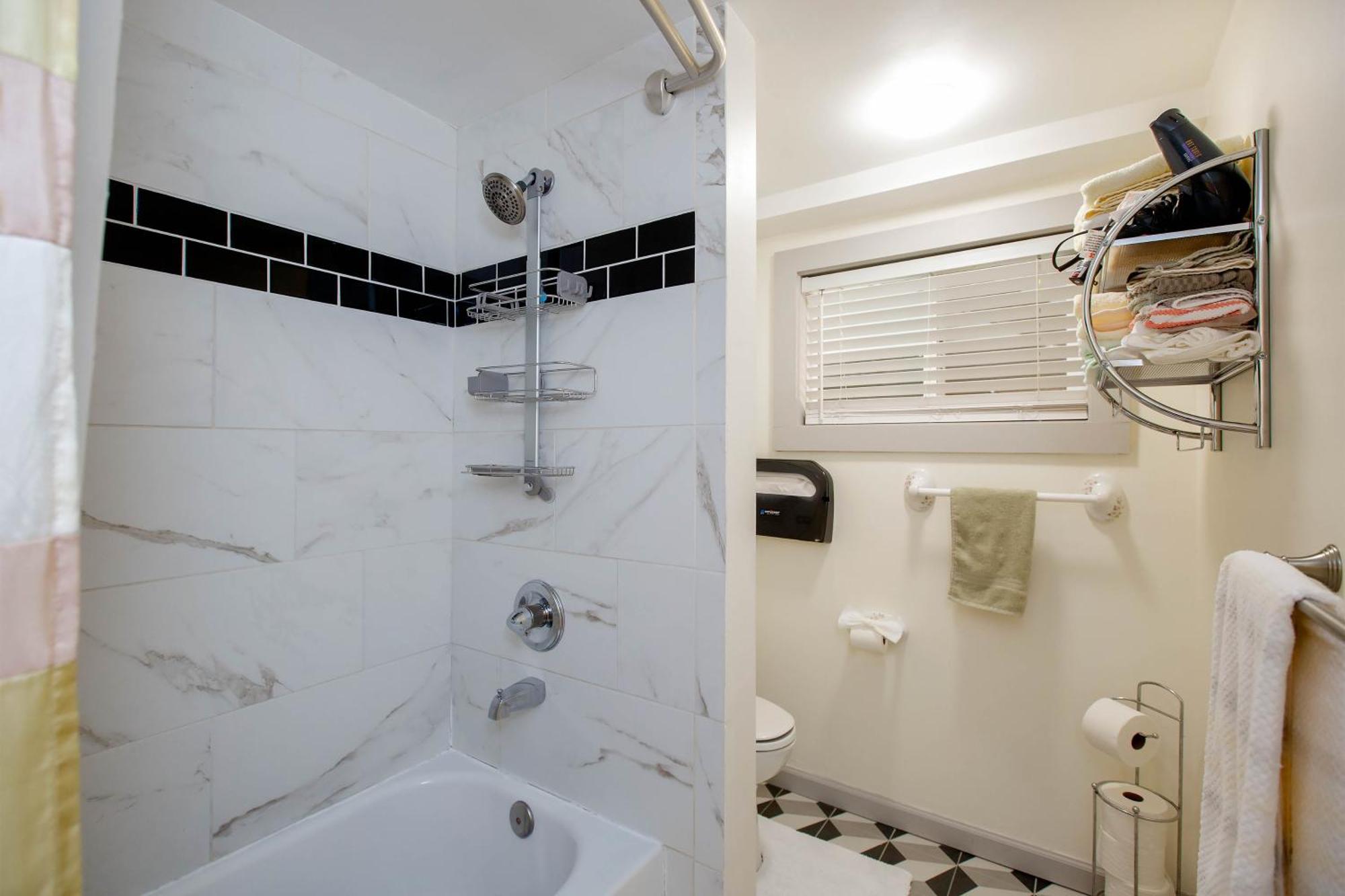 Alameda 2 Bedroom 2 Ba Apt, Ac, 3 Blocks To Beach & Shopping Center & Free Parking 외부 사진